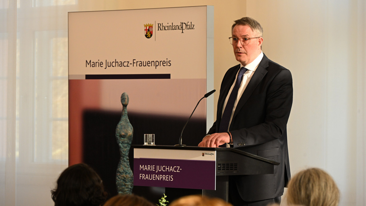 Verleihung des Marie-Juchacz-Frauenpreises 2025 an Christina Clemm