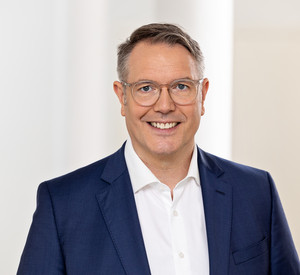 Porträtfoto Ministerpräsident Alexander Schweitzer
