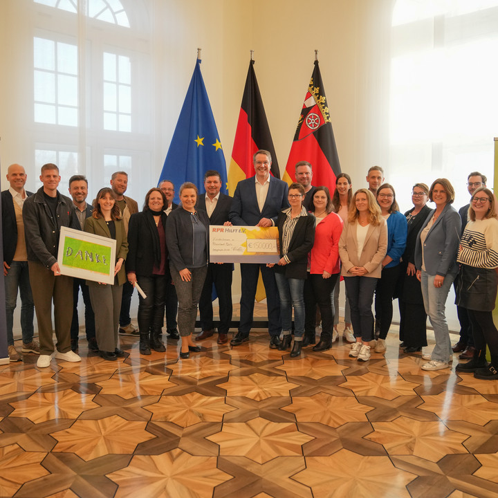 Spendenübergabe RPR1.