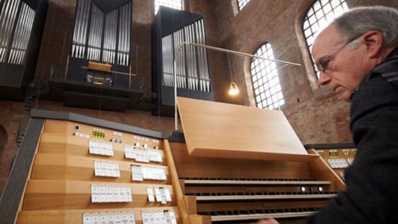 Neue Orgel in der Konstatin Basilika in Trierf; Bild: dpa