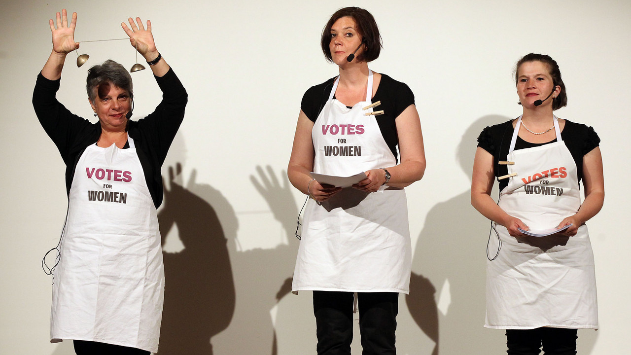 Das Trio „Damenwahl“; Anja Bischoff-Fichtner, Barbara Deesund und Rosa Tritschler präsentierte frauenpolitische Spitzen, Bild: Saemer / © Staatskanzlei RLP