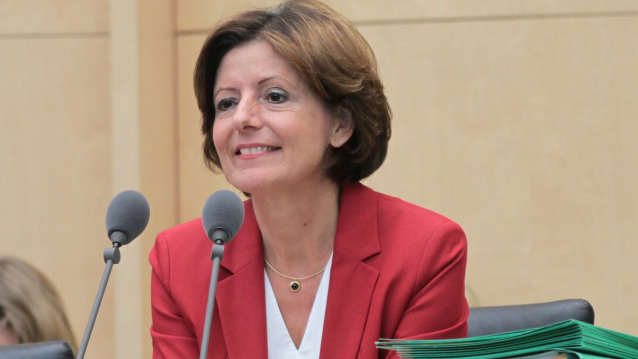 Bundesratspräsidentin Malu Dreyer im Präsidium des Bundesrates