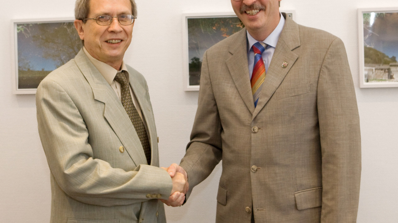 Generalkonsul Schmagin und Staatssekretär Stadelmaier; Bild: Pipprich
