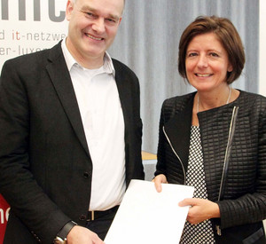 Ministerpräsidentin Malu Dreyer im Gründungsbüro der Hochschulen Trier; Bild: Vetter