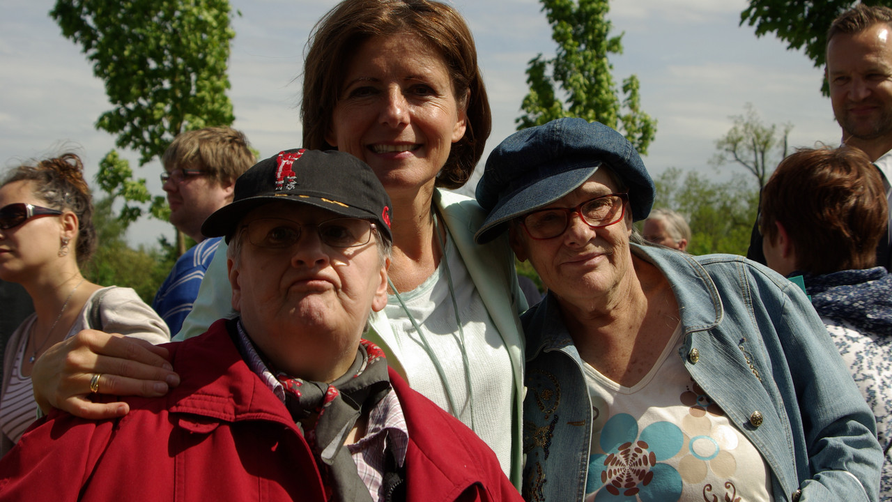 Ministerpräsidentin Malu Dreyer beim Inklusionsfest auf der Landesgartenschau anlässlich des Protesttages der Menschen mit Behinderungen; Bild: Diakonie Pfalz