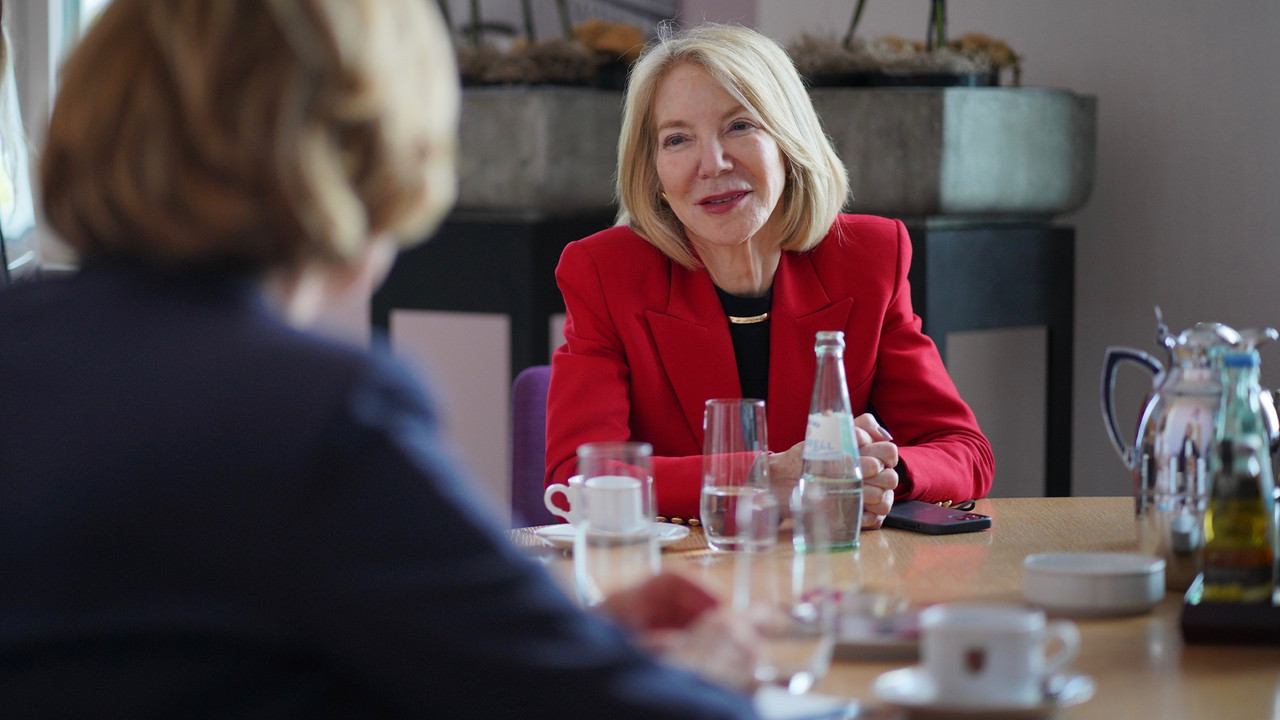 Ministerpräsidentin Malu Dreyer und US-Botschafterin Dr. Amy Gutmann 