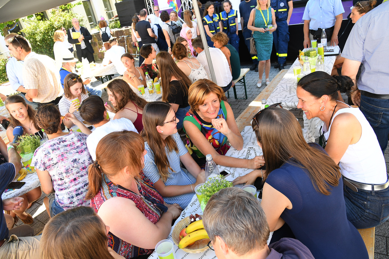 Vom 28. bis 30. Juni 2019 haben rund 100.000 Besucherinnen und Besucher den 35. Rheinland-Pfalz-Tag in der Trifelsstadt Annweiler gefeiert. Mit insgesamt vier Schwerpunktthemen, das Historische -, das Kulinarische -, das Aktive - sowie das Innovative Trifelsland, konnte die Region und insbesondere die Stadt, welche auch ihr 800-jähriges Stadtrechtsjubiläum feierte, auf vielfältige Weise erlebt und entdeckt werden.