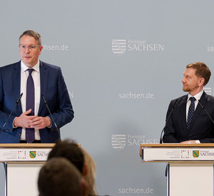 Ministerpräsident Alexander Schweitzer und Sachsens Ministerpräsident Michael Kretschmer