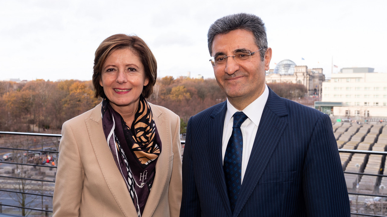 Ministerpräsidentin Malu Dreyer empfängt den türkischen Botschafter zum Antrittsbesuch in Berlin.