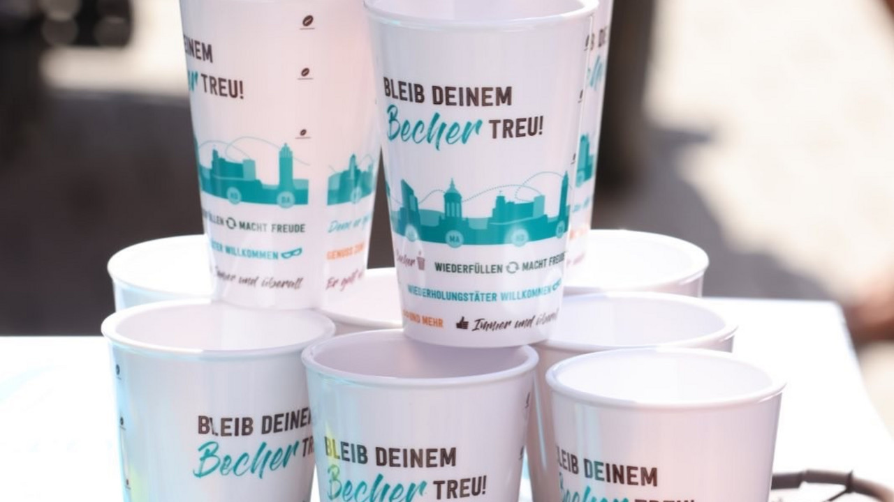Mehrwegbecher „Bleib deinem Becher treu“ 