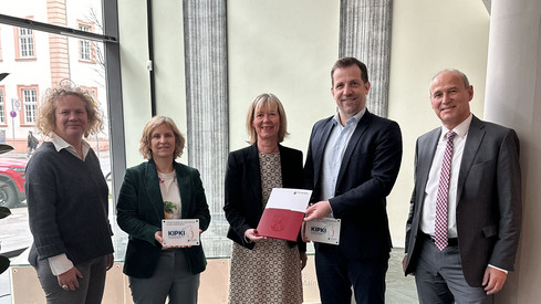 Ministerinnen Ahnen und Eder übergeben 9,5-Millionen-Euro-KIPKI-Förderbescheid an die Stadt Mainz
