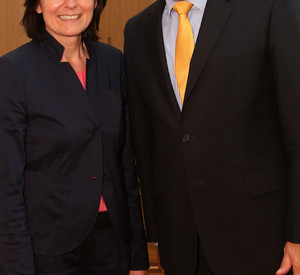 Ministerpräsidentin Malu Dreyer und Dr. Meinolf Gerstkamp; Bild: Stefan Sämmer / © Staatskanzlei