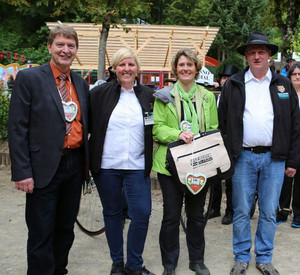 Ministerin Lemke im Eifelpark; Bild: rlp-Archiv
