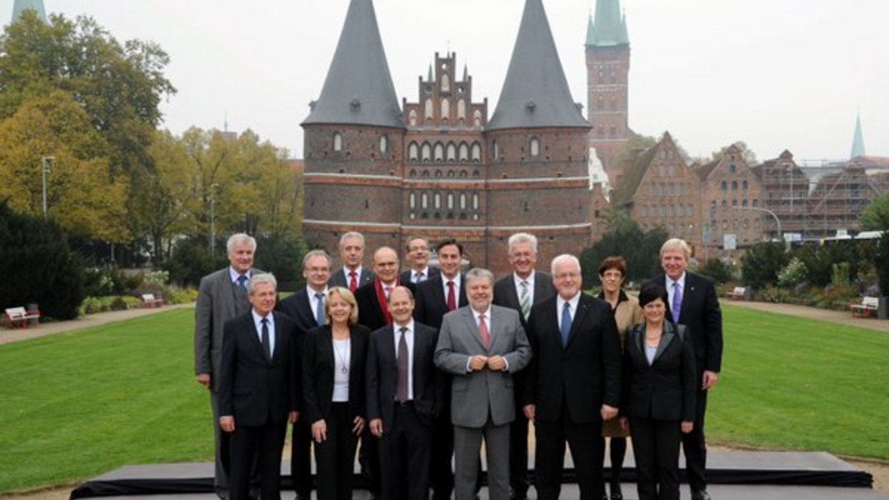 Die Ministerpräsidenten der Länder in Lübeck;Bild: dpa