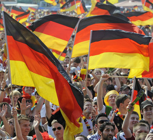 Fußball-Fans im WM-Fieber; Bild: dpa