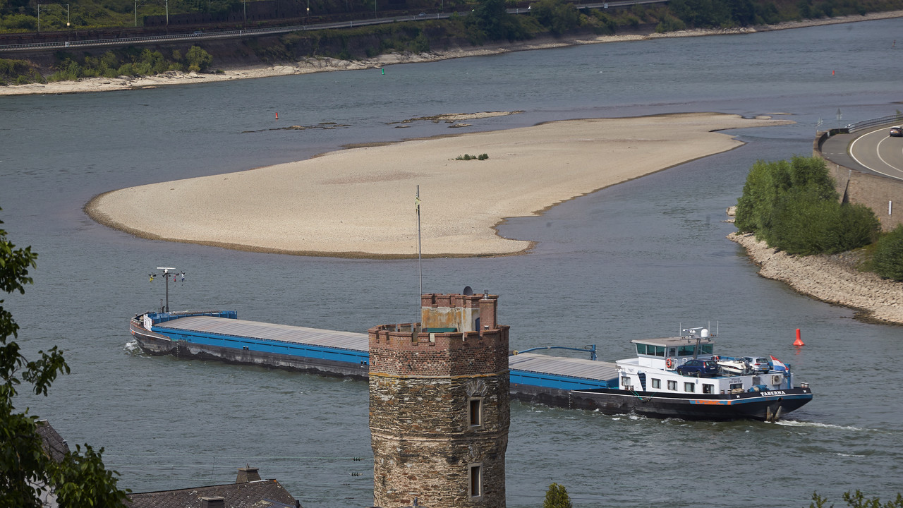Niedrigwasser im Rhein bei Oberwesel