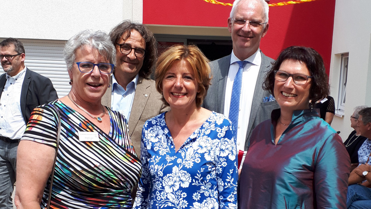 Ministerpräsidentin Malu Dreyer bei der Einsegnungsfeier des SKF-Dorfes Trier