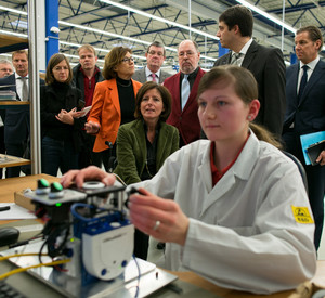 Interessante Einblicke gab es bei der Firma Mobotix in Langmeil. Bilder: Herbert Piel