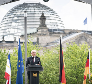 Bundespräsident Frank-Walter Steinmeier spricht auf dem Staatsakt zu 75 Jahre Grundgesetz.