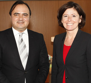 Malu Dreyer und Generalkonsul Alper Aslan Yüksel; Bild: Martina Pipprich / © Staatskanzlei