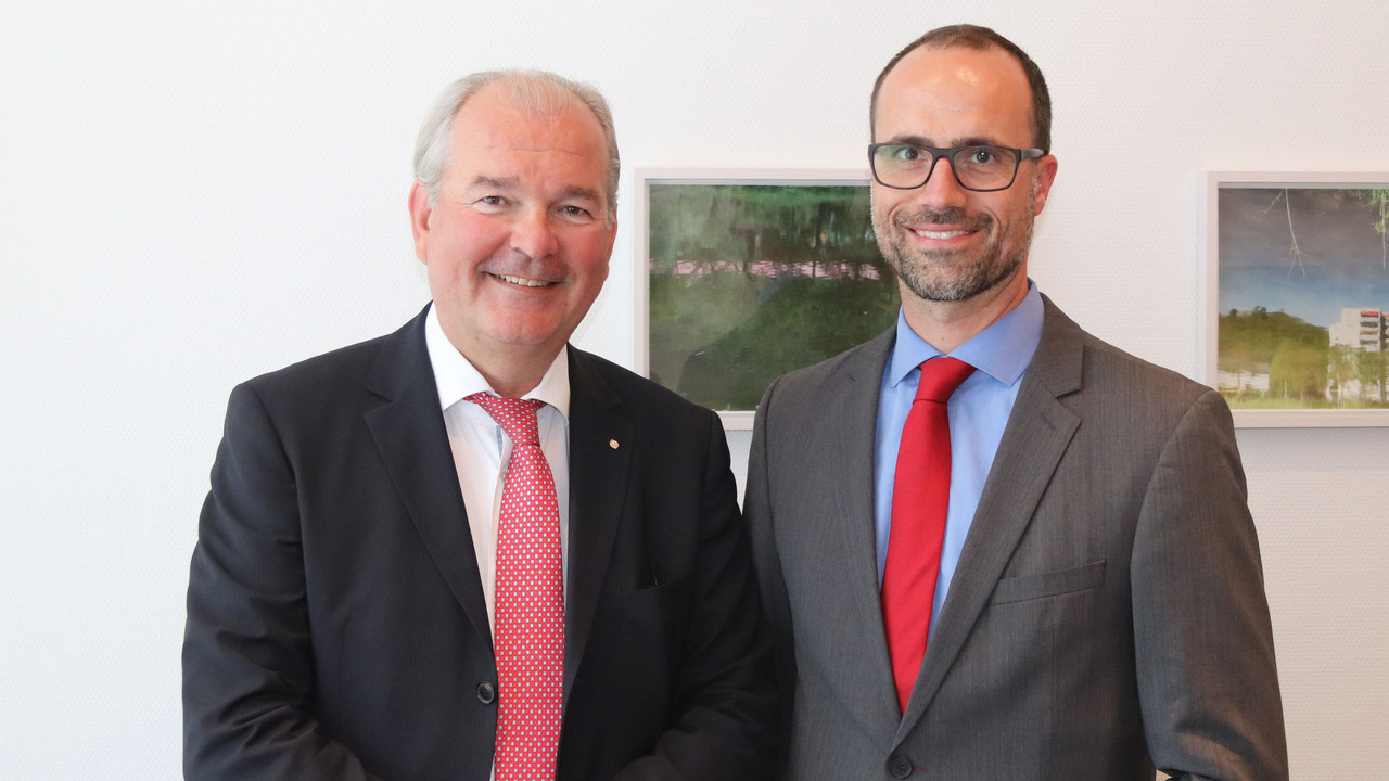 Clemens Hoch gemeinsam mit dem schwedischen Botschafter Per Thöresson 