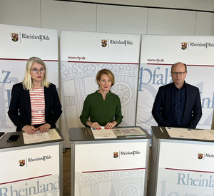 Die rheinland-pfälzischen Medienstaatssekretärin Heike Raab, Koordinatorin der Rundfunkkommission, stellt in einer Pressekonferenz die Ergebnisse der Klausurtagung der Rundfunkkommission vor.