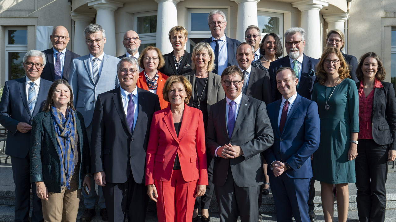 Gemeinsame Sitzung mit dem Ministerrat und den ev. Kirchen in Rheinland-Pfalz