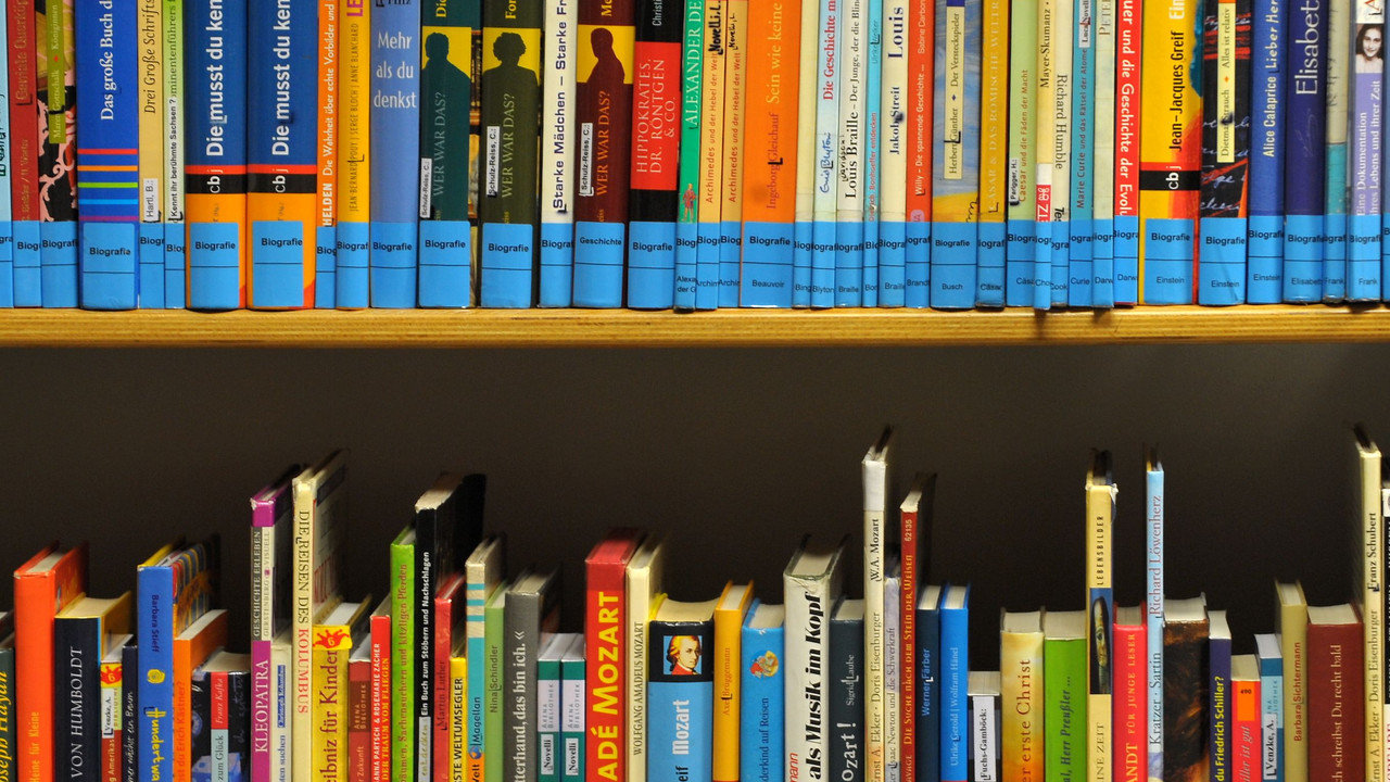 Bibliothek; Bild: dpa