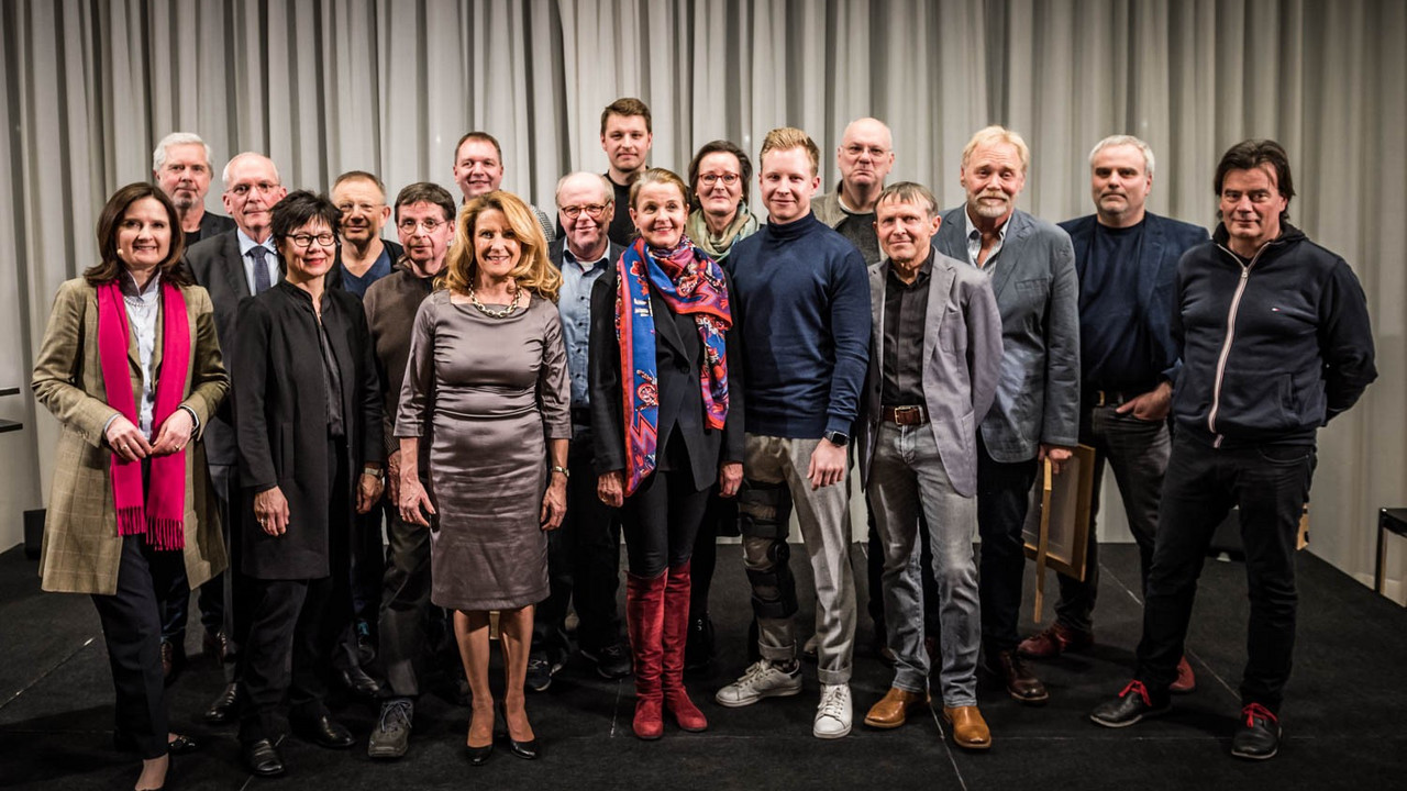 Staatssekretärin Heike Raab mit den Gewinnern der Rückblende 2019.