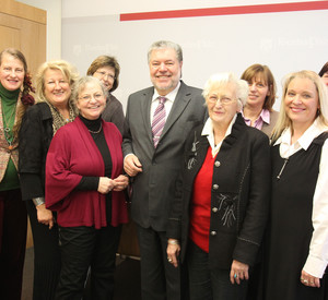 Ministerpräsident Beck beim Treffen mit dem Landesvorstand des VAMV; Bild: Stefan Sämmer / © Staatskanzlei