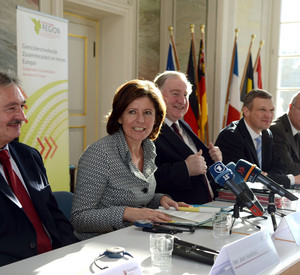 Teilnehmer des Zwischengipfel der Großregion; Bild: Harald Tittel / © Staatskanzlei
