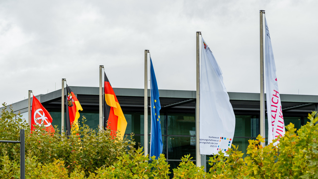 Fahnen anlässlich der MPK.