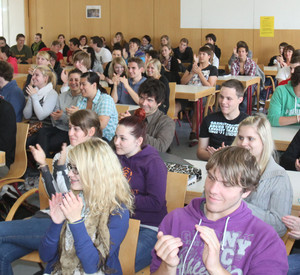 Besuch im Pamina-Schulzentrum; Bild: van Schie