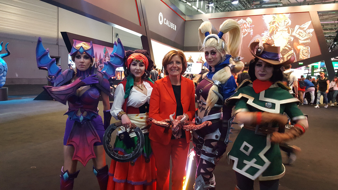 Ministerpräsidentin Malu Dreyer bei der Gamescom