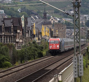 Bahnstrecke am Rhein
