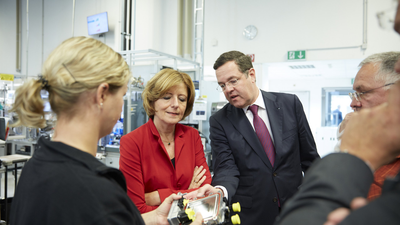 Ministerpräsidentin Malu Dreyer beim Unternehmensbesuch bei Eberspächer catem GmbH &Co.KG. 