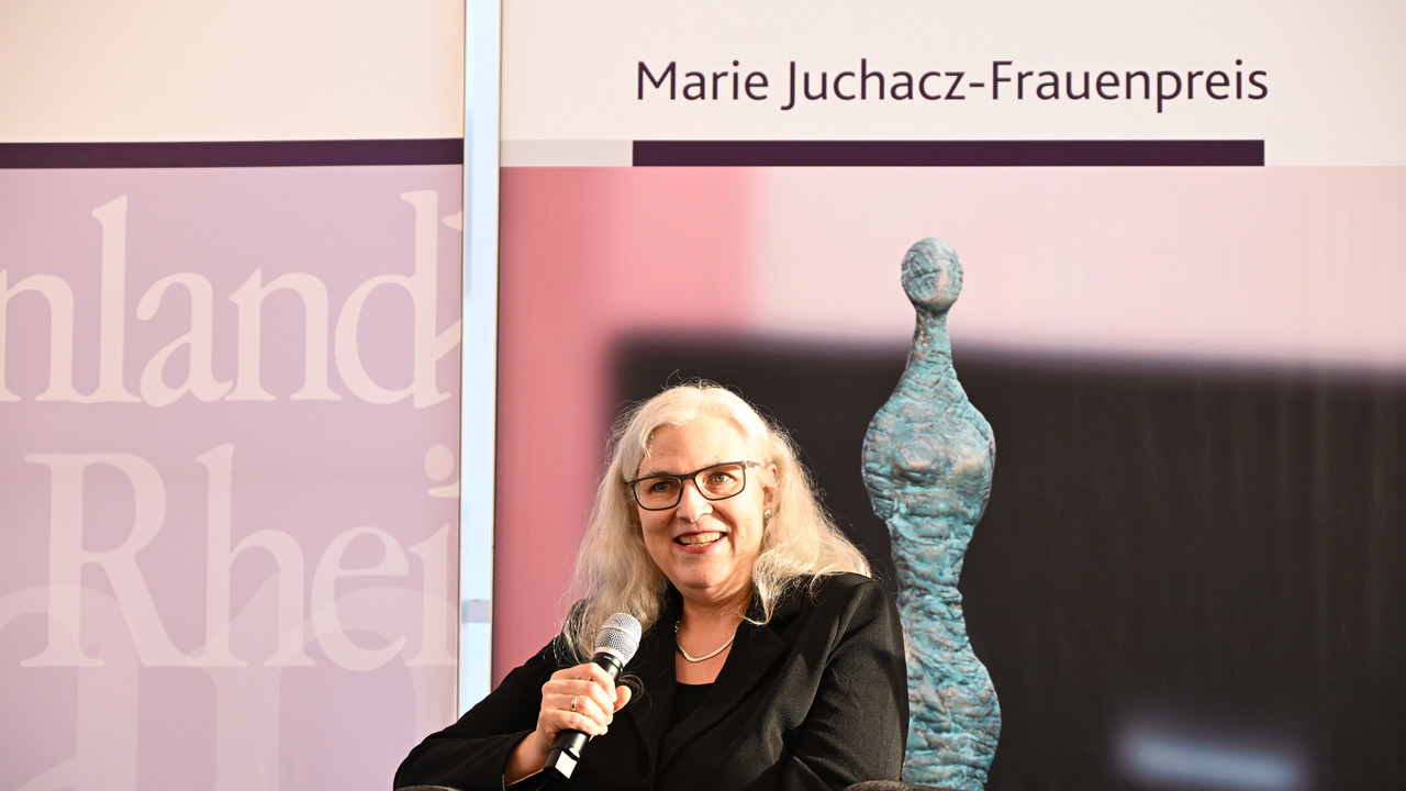 Malu Dreyer ehrt am Weltfrauentag Rabbinerin Prof. Dr. Elisa Klapheck