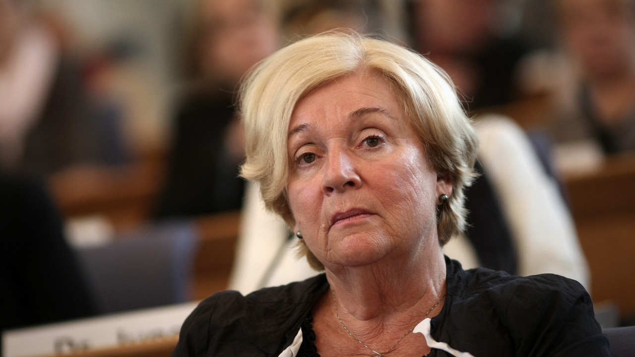 Die ehemalige Gleichstellungsministerin des Landes Rheinland-Pfalz, Jeanette Rott-Otte, bei einer Veranstaltung 2011 im Landtag zu 20 Jahre Frauenministerium in Rheinland-Pfalz.