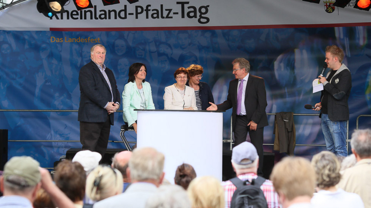Ministerpräsidentin Malu Dreyer beim Rheinland-Pfalz-Tag, an dem in diesem Jahr auch der Tag der Großregion gefeiert wird; Bilder: Herbert Piel