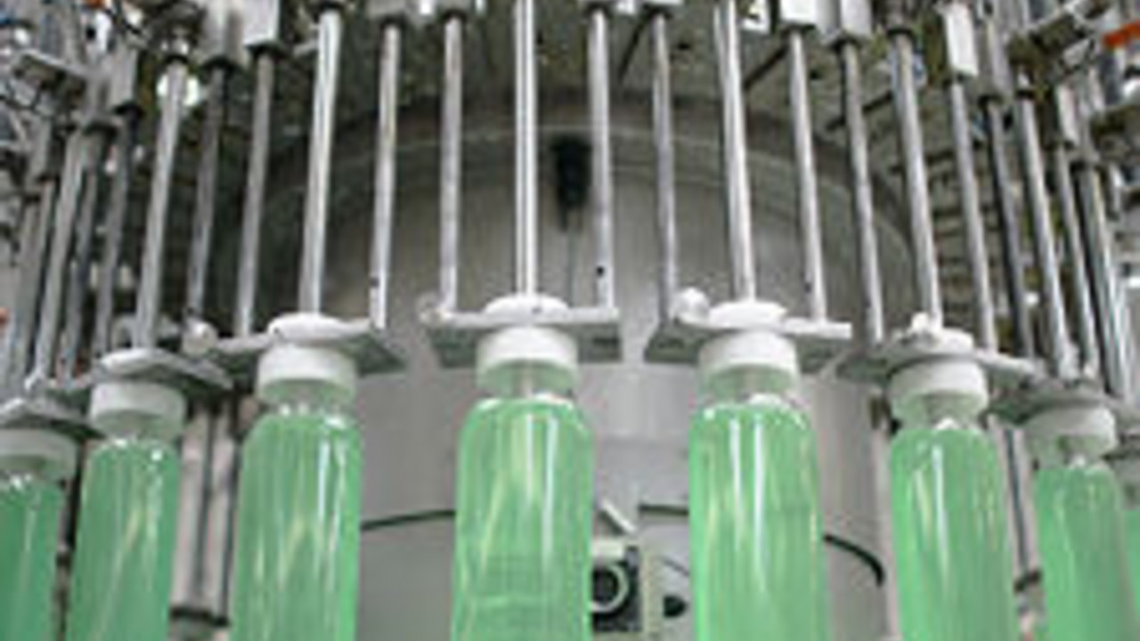 Abfüllanlage für Spülmittel; Bild: rlp-Archiv