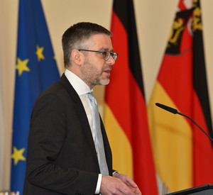Fabian Kirsch bei der Verleihung des Brückenpreises.