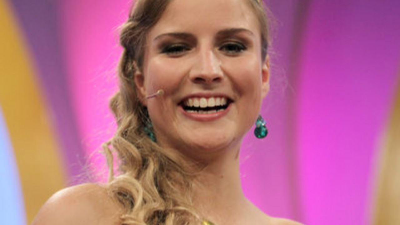 Neue Deutsche Weinkönigin Annika Strebel; Bild: dpa