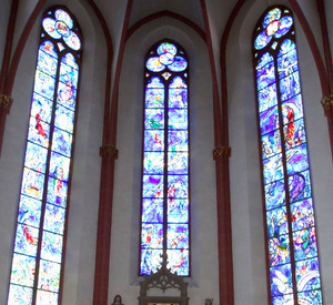Chagall-Fenster in der Pfarrkirche Sankt Stephan Mainz; Bild: dpa