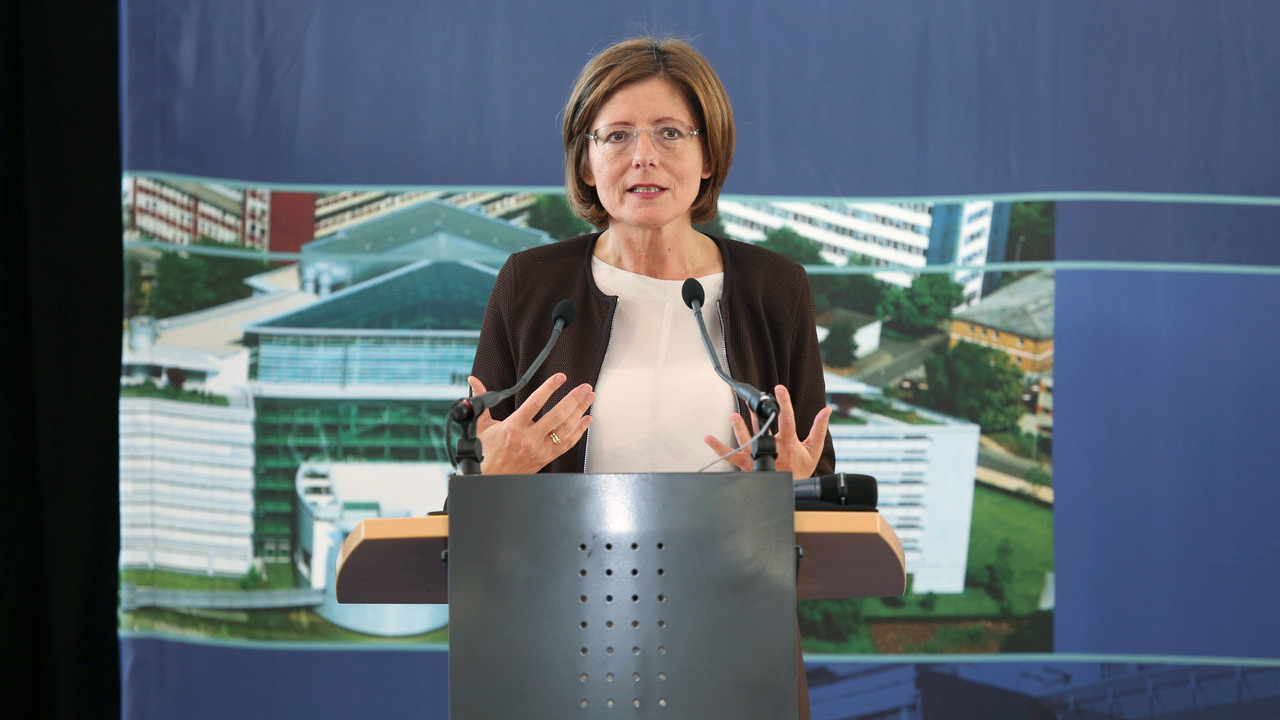 Ministerpräsidentin Malu Dreyer bei der Betriebsversammlung der Firma Boehringer