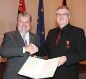 Ministerpräsident Kurt Beck und Prof. Dieter Rombach; Bild: Sämmer