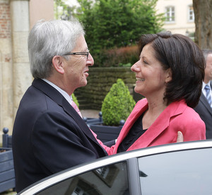 Begrüßung von Ministerpräsidentin Malu Dreyer und dem Premierminister von Luxemburg, Jean-Claude Juncker; Bild:© SIP / Luc Deflorenne