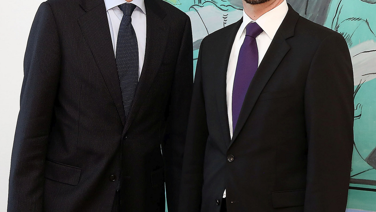 Staatssekretär Clemens Hoch (r.) trifft den niederländischen Generalkonsul Ton Lansink. Bild: Stefan Sämmer © Staatskanzlei