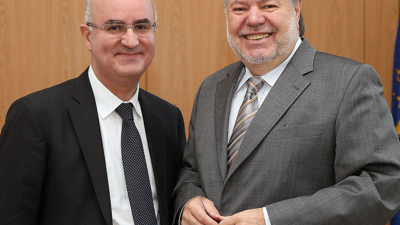 Ministerpräsident Kurt Beck mit dem Präfekten von Lothringen, Nacer Meddah; Bild: Stefan Sämmer / © Staatskanzlei
