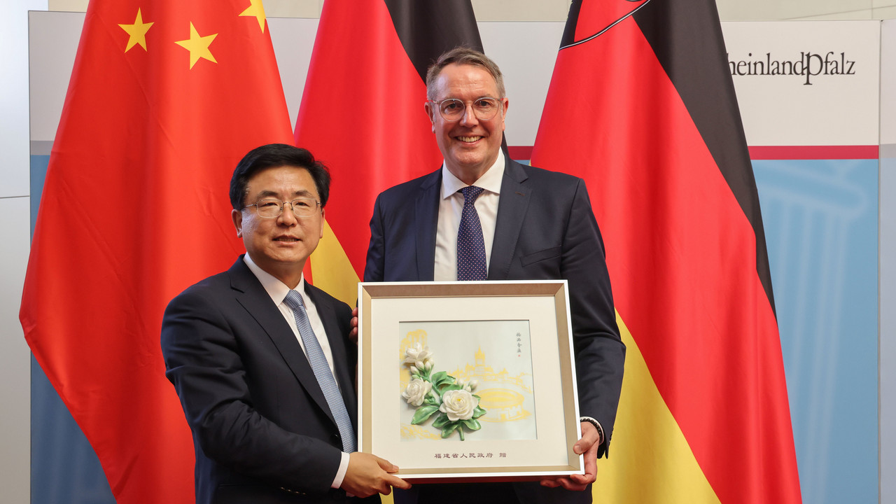 Treffen mit chinesischen Gouerneur von Fujian
