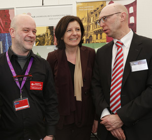 Ministerpräsidentin Malu Dreyer besucht bei ihrem Rundgang auf der Rheinland-Pfalz-Ausstellung den Stand der Quattropole-Städte Luxemburg, Metz, Saarbrücken und Trier. Bild: Harald Kaster